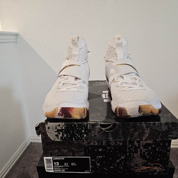 Nike Lebron 14 - Picture 3 of 6